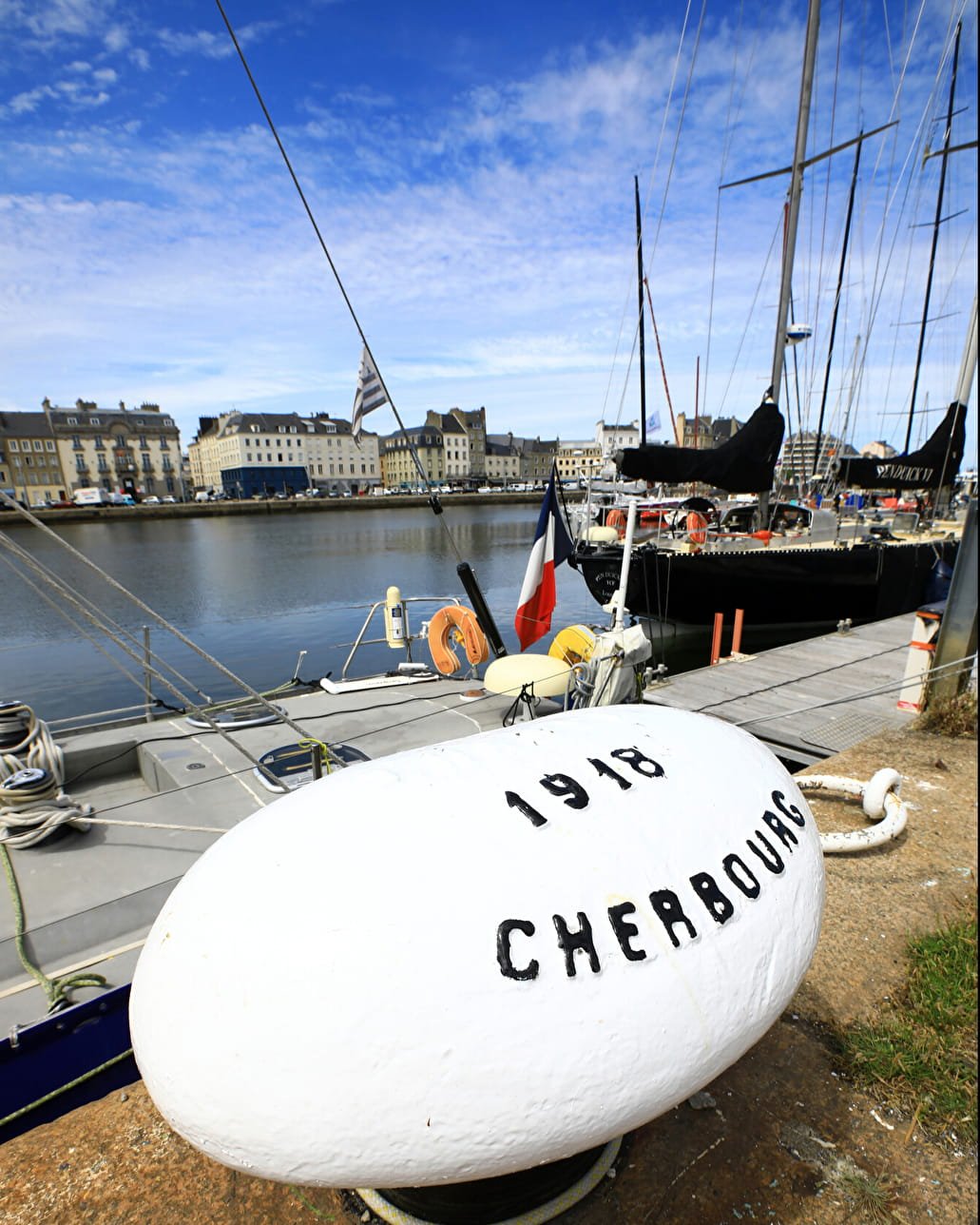 Port de Cherbourg, bouée 1918